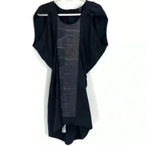 Hurley Silk Embroidered Batwing Style Sleeves XS‎